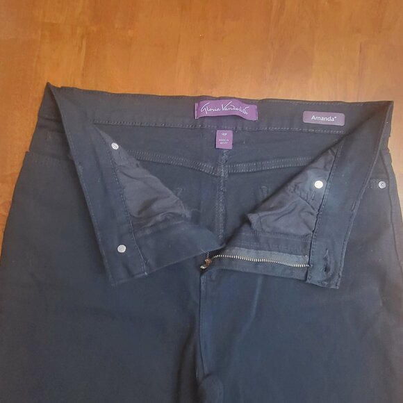 Gloria Vanderbilt ~ Sz 14P ~ Black Amanda Style Jeans/Pants ~Excellent Condition - Picture 3 of 8
